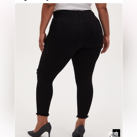 Torrid Sky High Skinny distressed ripped raw hem button fly black jeans Sz 22S - Picture 2 of 12